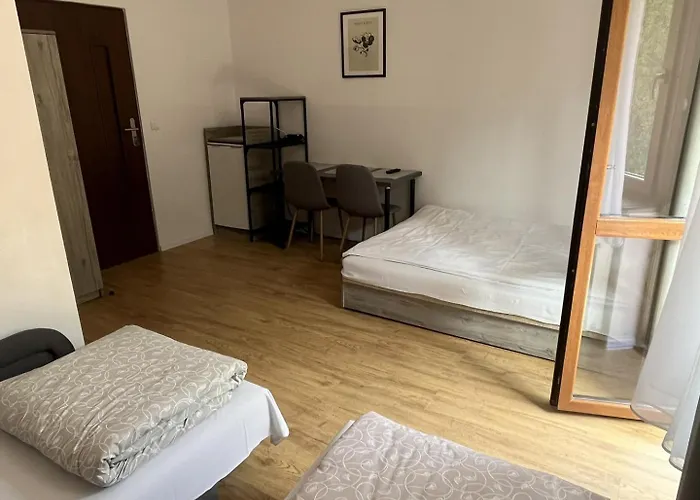 Etiuda 民宿 尤斯托尼莫斯基